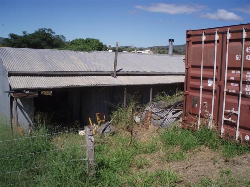 11 Dobbs, Mount Morgan QLD 4714