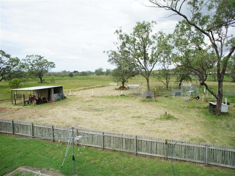 68 Old Capricorn Highway, Gracemere QLD 4702