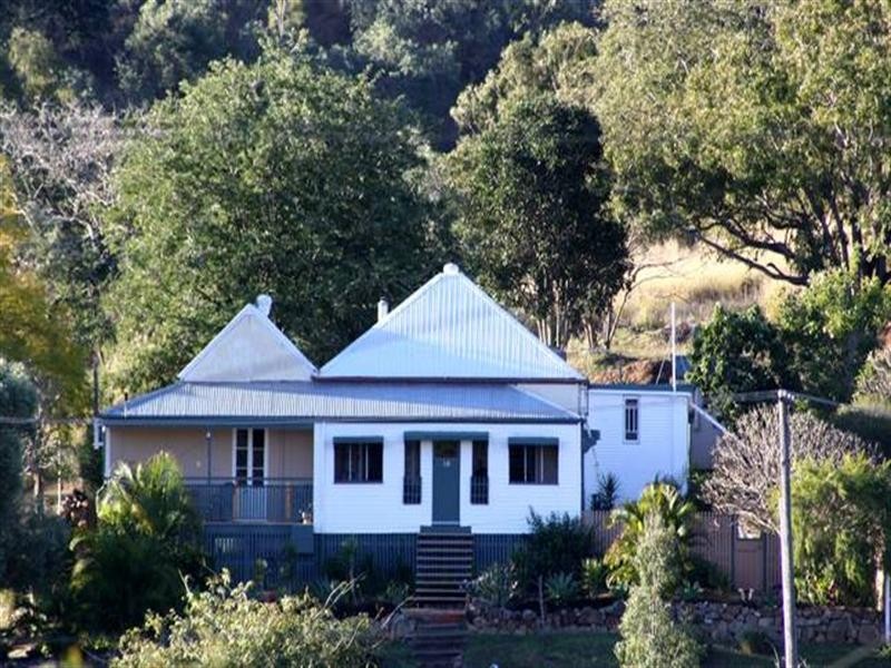 19 Gowdie Street, Mount Morgan QLD 4714