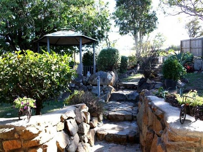 19 Gowdie Street, Mount Morgan QLD 4714