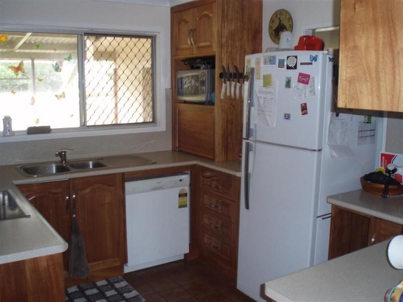 10 Glover Street,, Gracemere QLD 4702