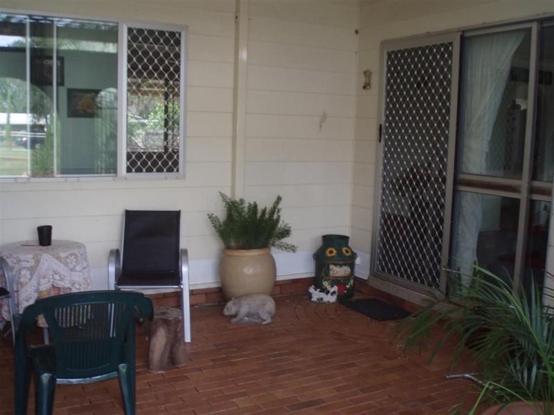 10 Glover Street,, Gracemere QLD 4702