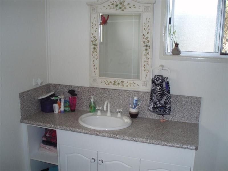 10 Glover Street,, Gracemere QLD 4702