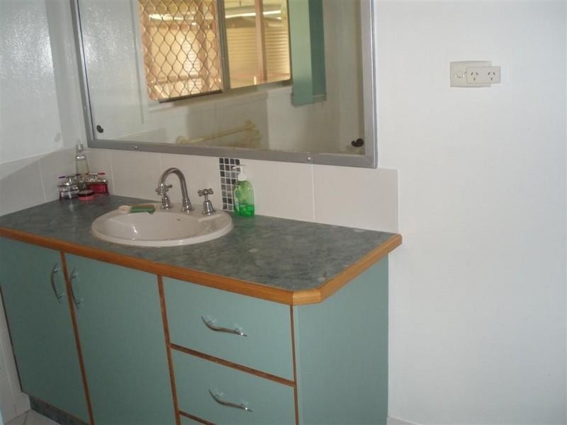 10 Glover Street,, Gracemere QLD 4702