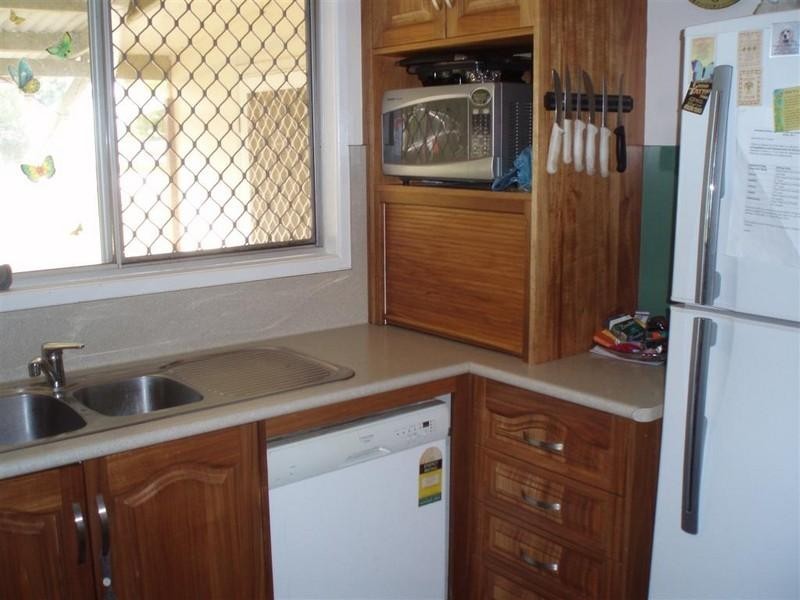 10 Glover Street,, Gracemere QLD 4702