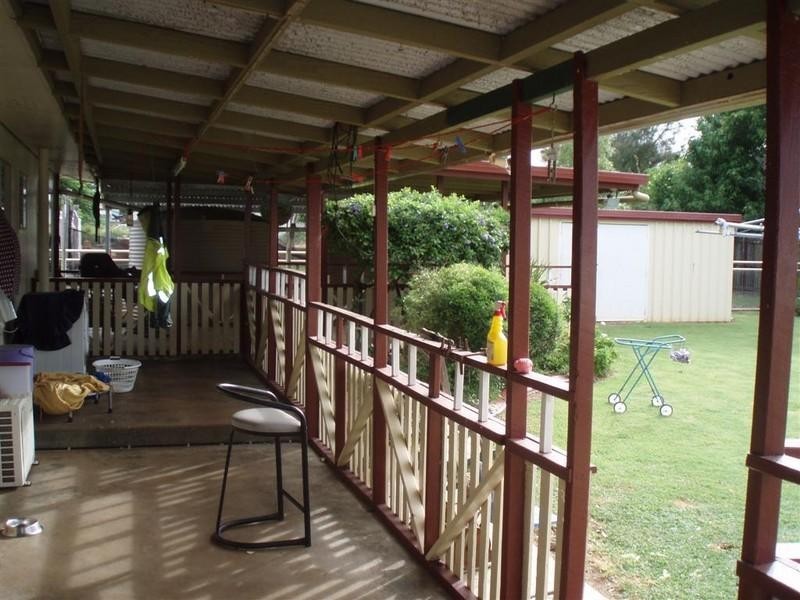 10 Glover Street,, Gracemere QLD 4702