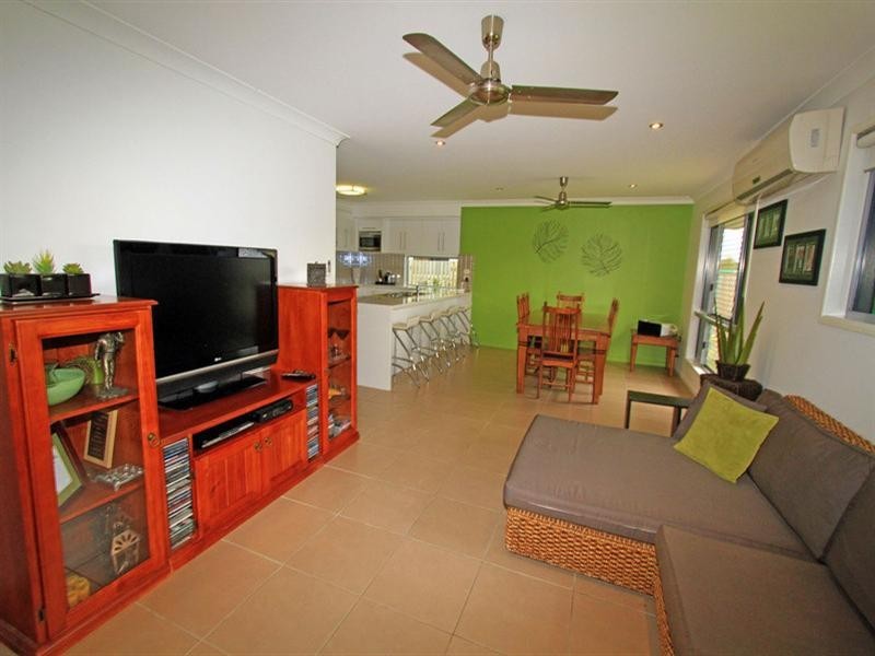 12 Rosella Drive, Gracemere QLD 4702