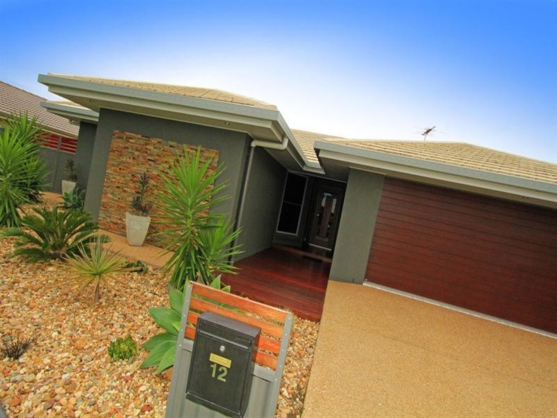 12 Rosella Drive, Gracemere QLD 4702