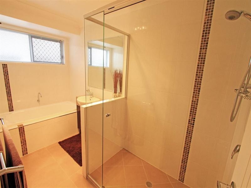 12 Rosella Drive, Gracemere QLD 4702