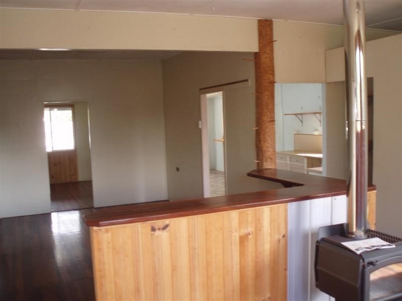 4 Queen Street, Mount Morgan QLD 4714