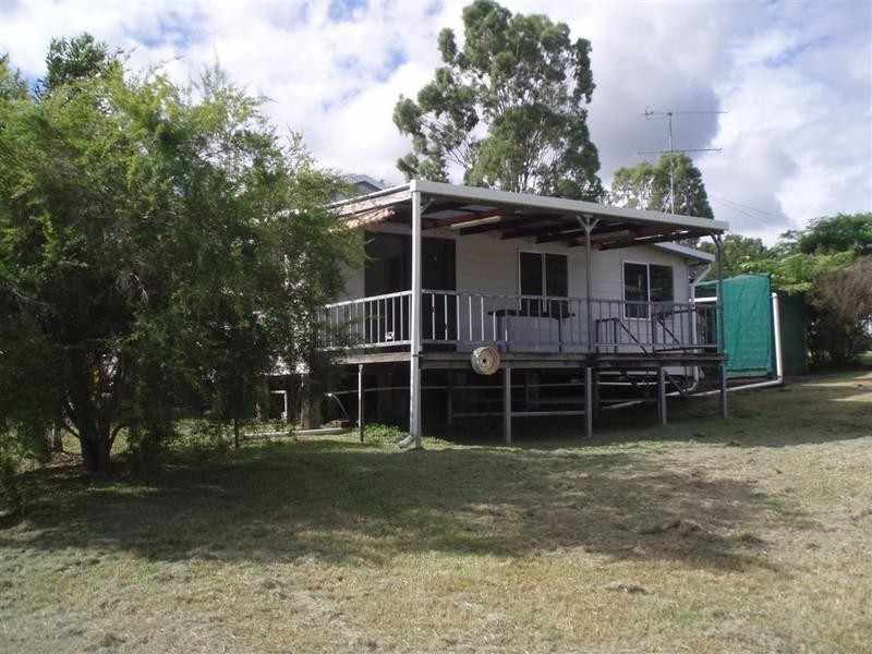 4 Queen Street, Mount Morgan QLD 4714