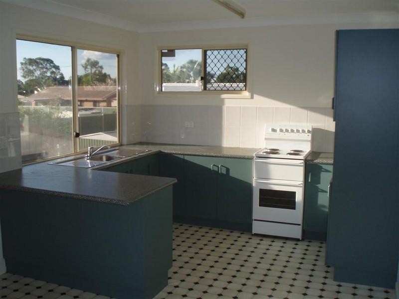 16 Stover Street, Gracemere QLD 4702