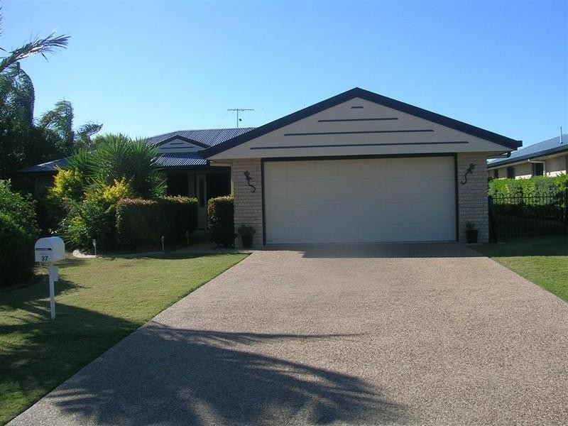 37 Rosewood Avenue, Gracemere QLD 4702
