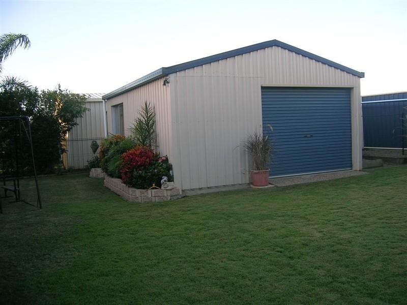 37 Rosewood Avenue, Gracemere QLD 4702