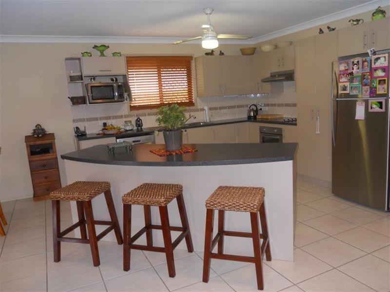 37 Rosewood Avenue, Gracemere QLD 4702