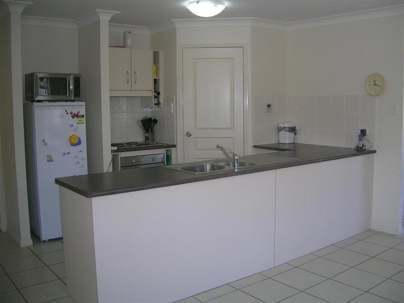 11 Riley Drive, Gracemere QLD 4702