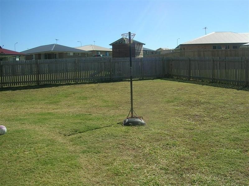 11 Riley Drive, Gracemere QLD 4702