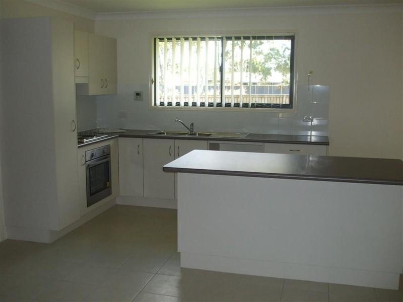 14 Riley Drive, Gracemere QLD 4702