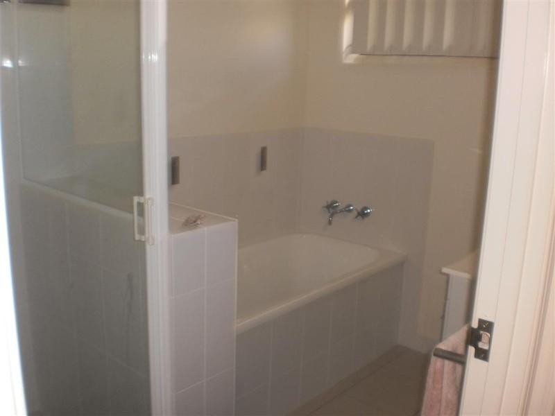 14 Riley Drive, Gracemere QLD 4702