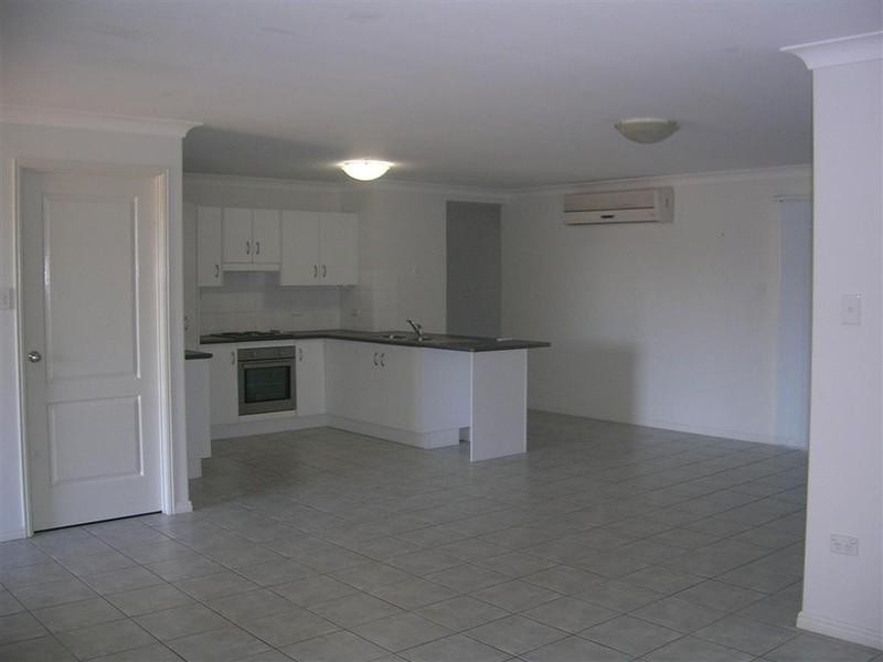 25 Seonaid Place, Gracemere QLD 4702