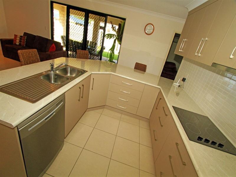 8 Breakspear Street, Gracemere QLD 4702