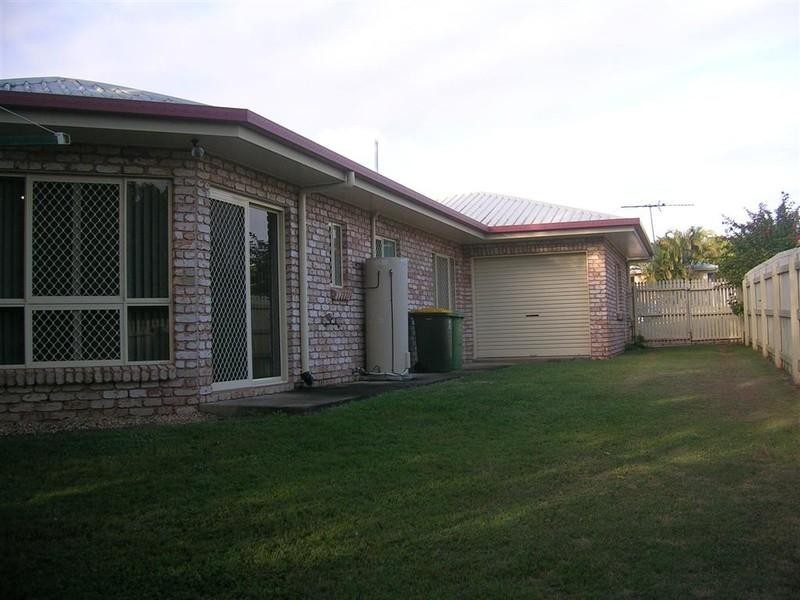 18 Dunnett Street, Gracemere QLD 4702