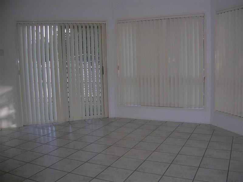 18 Dunnett Street, Gracemere QLD 4702