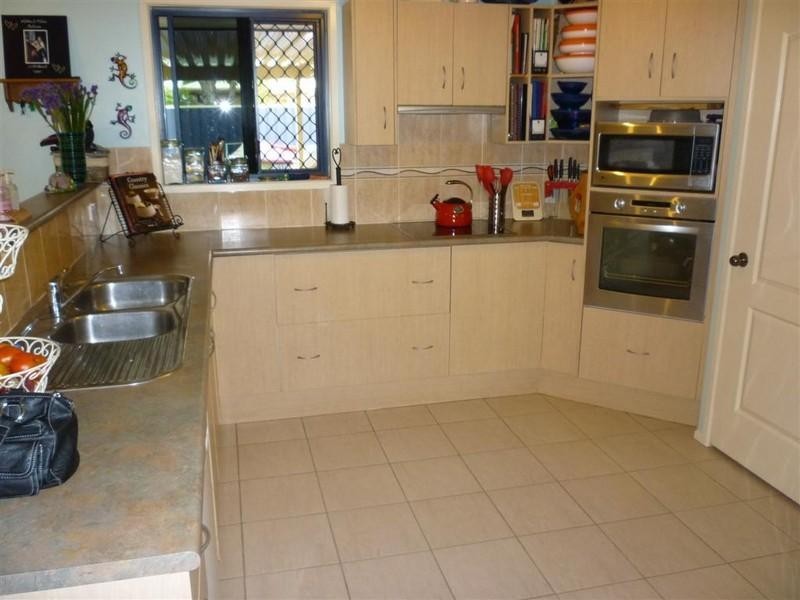 14 Buxton Drive, Gracemere QLD 4702