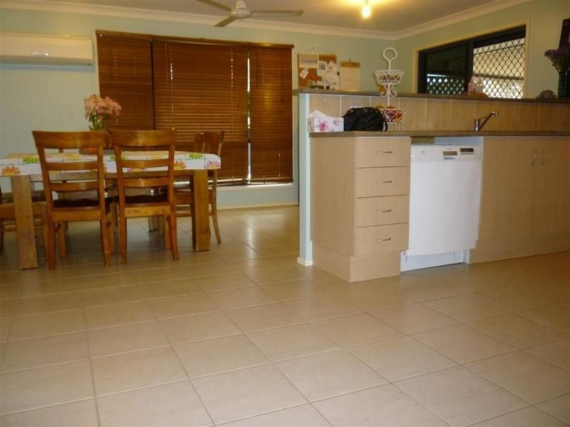 14 Buxton Drive, Gracemere QLD 4702