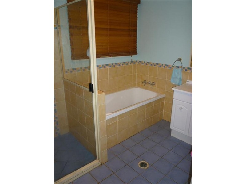 14 Buxton Drive, Gracemere QLD 4702