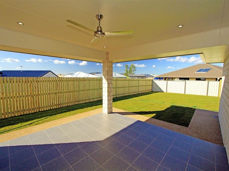 25 Jamie Crescent, Gracemere QLD 4702