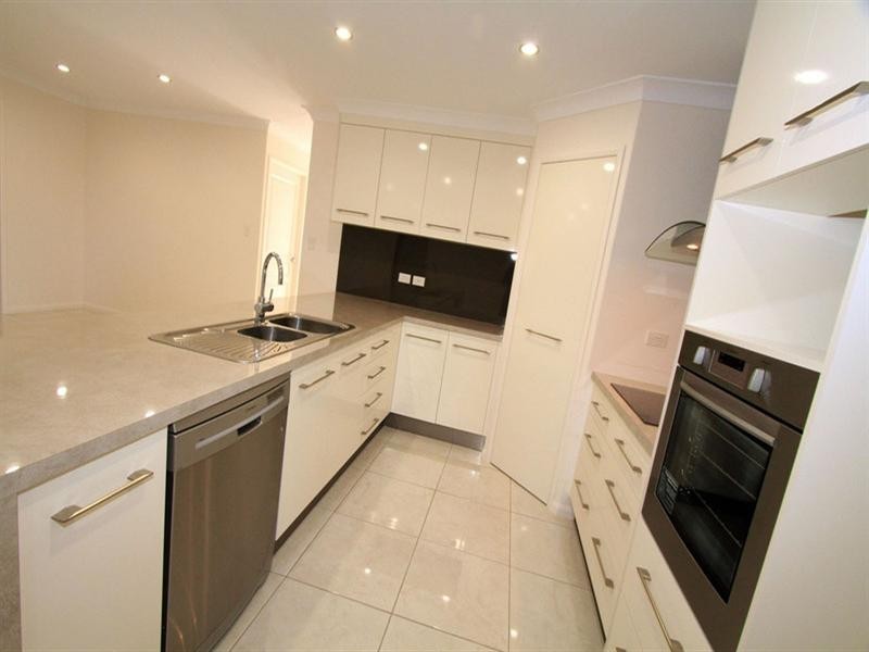 25 Jamie Crescent, Gracemere QLD 4702