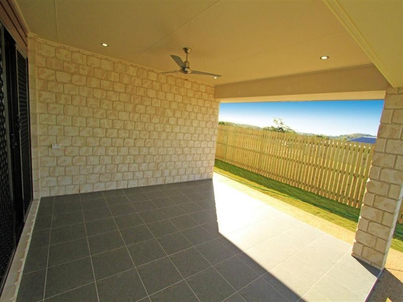 25 Jamie Crescent, Gracemere QLD 4702