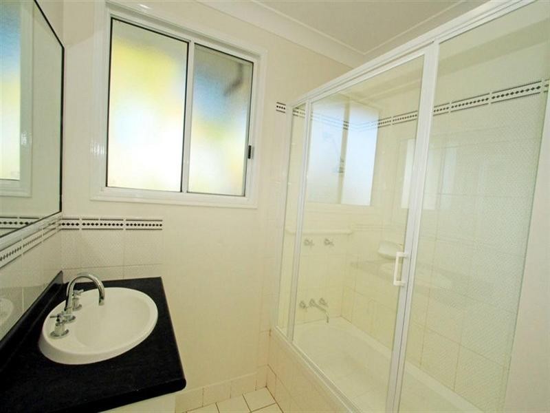 35 Cowan Street, Gracemere QLD 4702