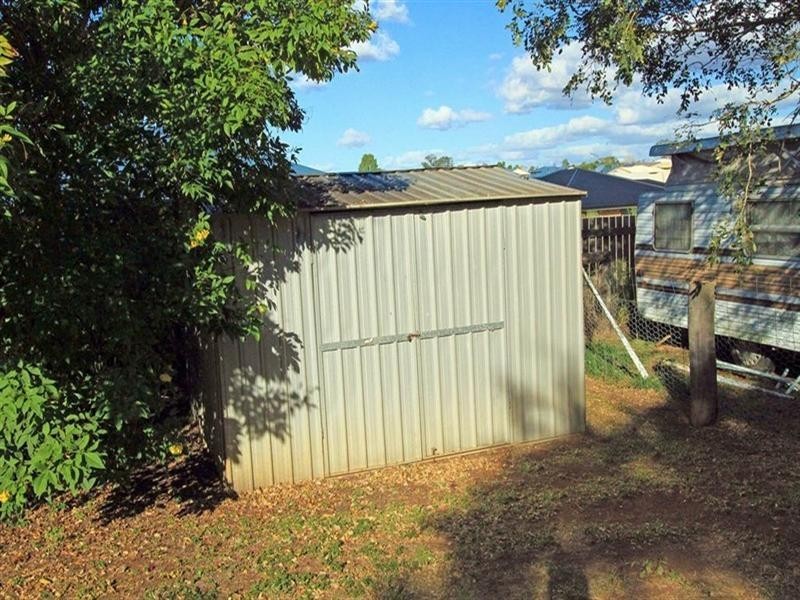 35 Cowan Street, Gracemere QLD 4702