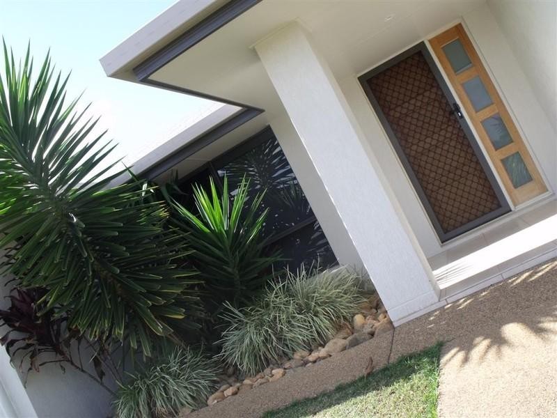 2 Sturt Court, Gracemere QLD 4702