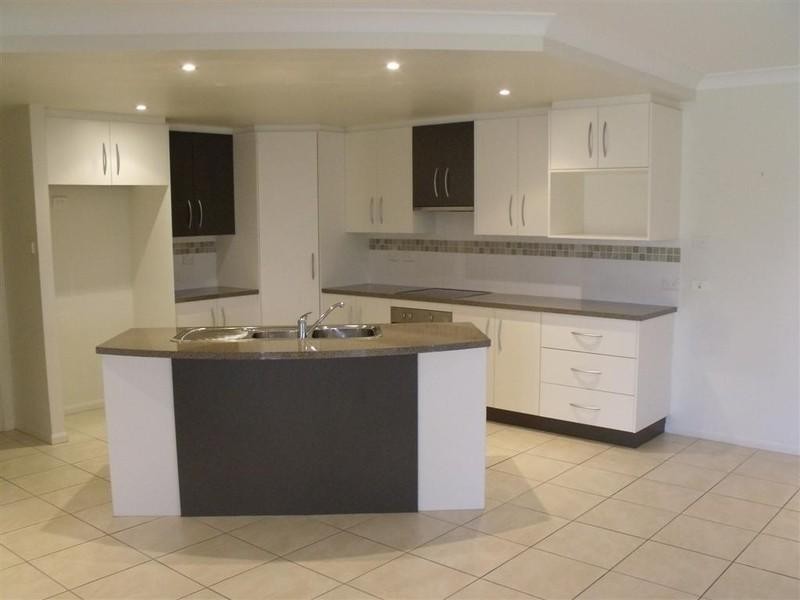 2 Sturt Court, Gracemere QLD 4702