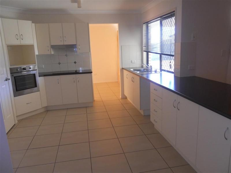 4 Cockatoo Court, Gracemere QLD 4702