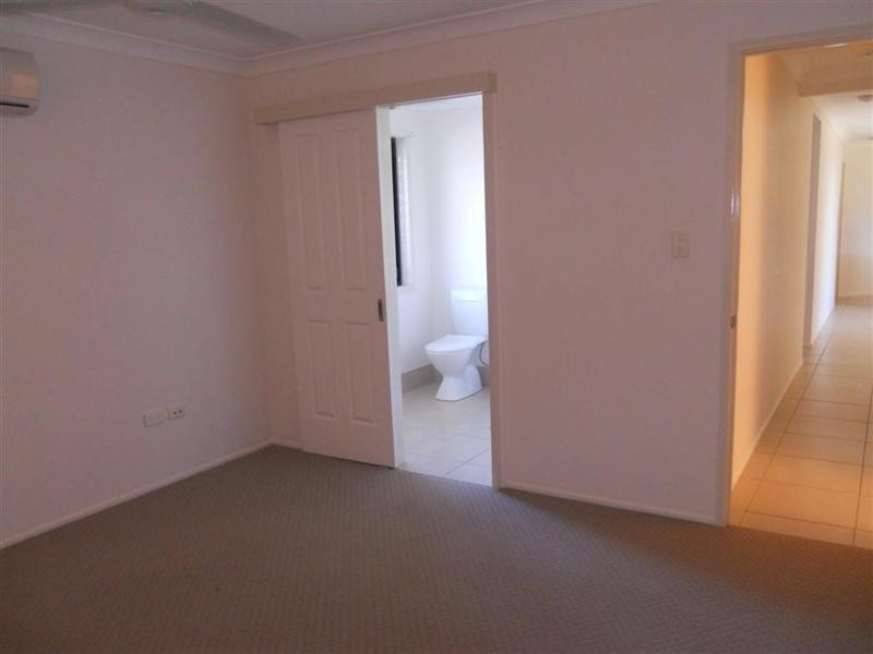 4 Cockatoo Court, Gracemere QLD 4702