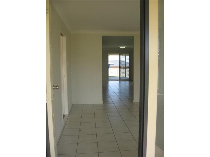 5 Riley Drive, Gracemere QLD 4702