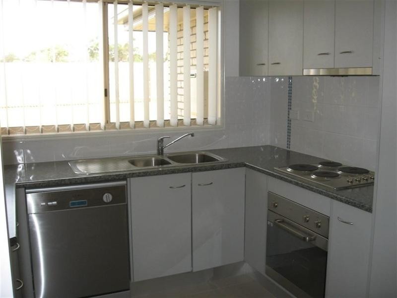 2 Corella Drive, Gracemere QLD 4702