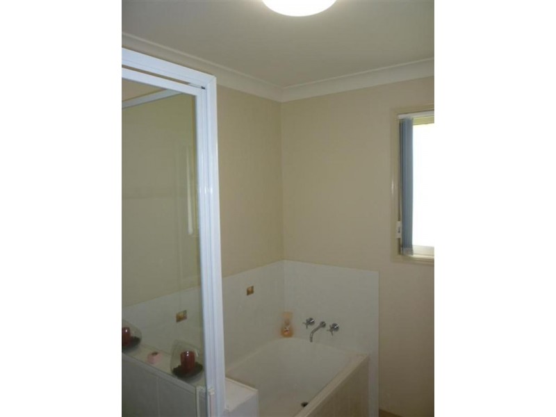 17 Joseph Street, Gracemere QLD 4702