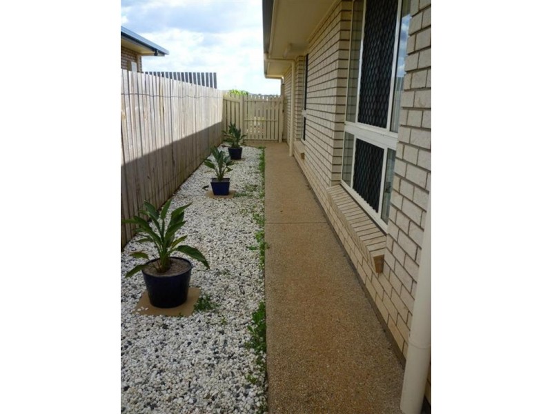 17 Joseph Street, Gracemere QLD 4702