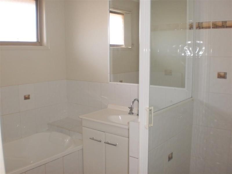 3 Isabel Court, Gracemere QLD 4702