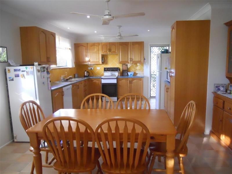9 Perriman Street, Gracemere QLD 4702