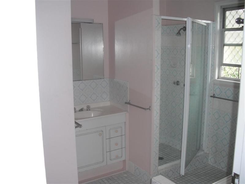 18 Lawrie Street, Gracemere QLD 4702