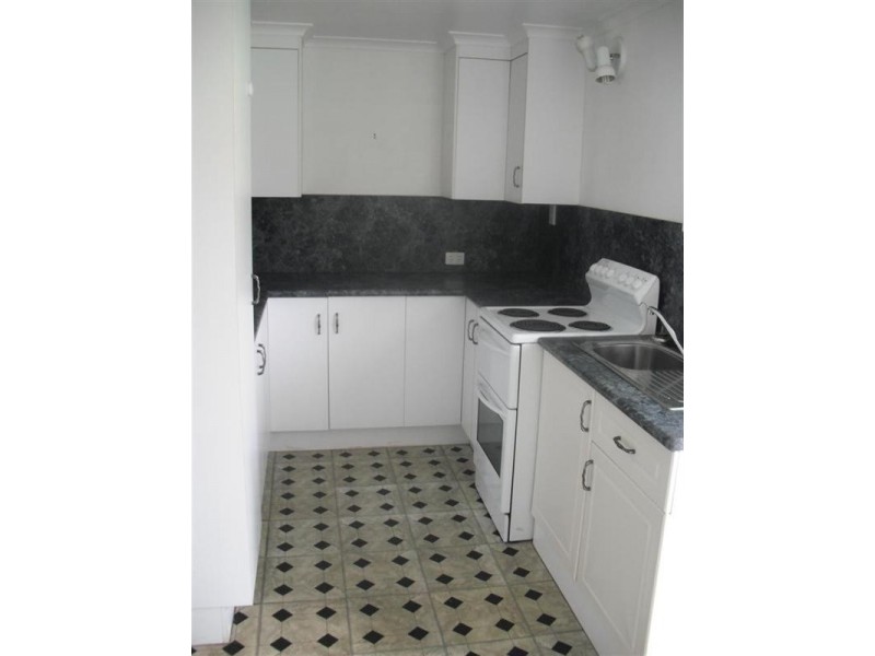 18 Lawrie Street, Gracemere QLD 4702