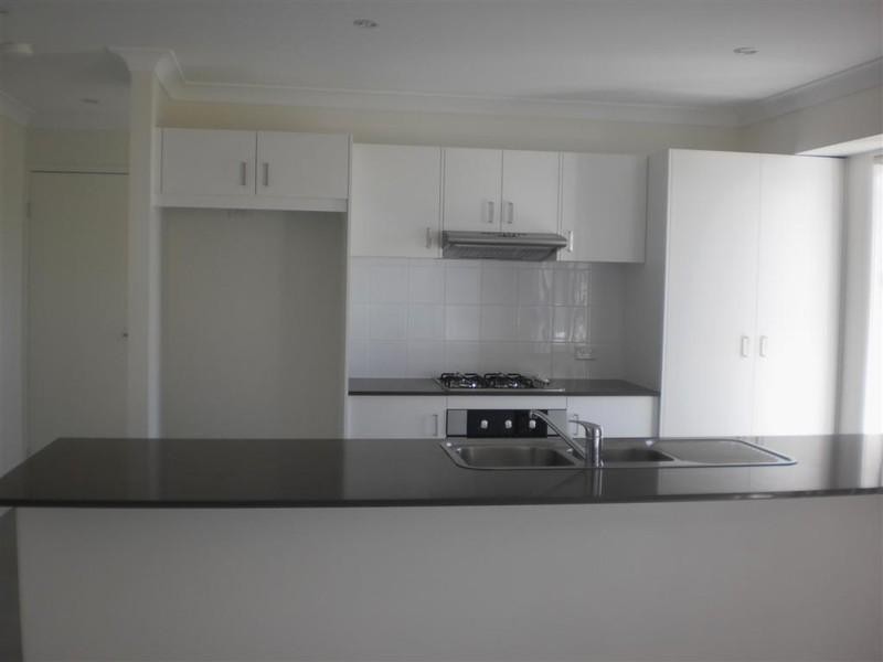 16 Tawarra Crescent, Gracemere QLD 4702