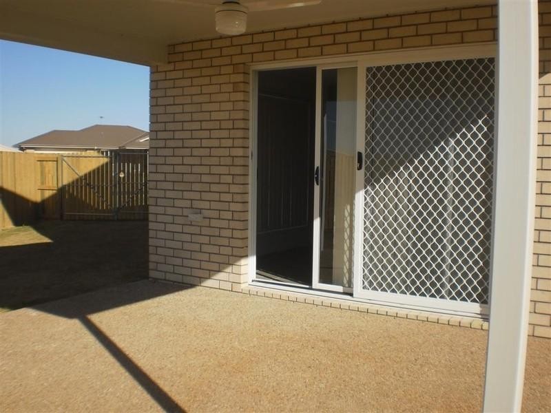 16 Tawarra Crescent, Gracemere QLD 4702