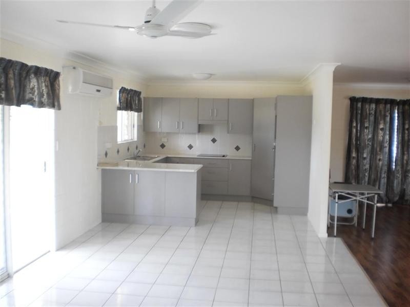 32 Hewill Drive, Gracemere QLD 4702